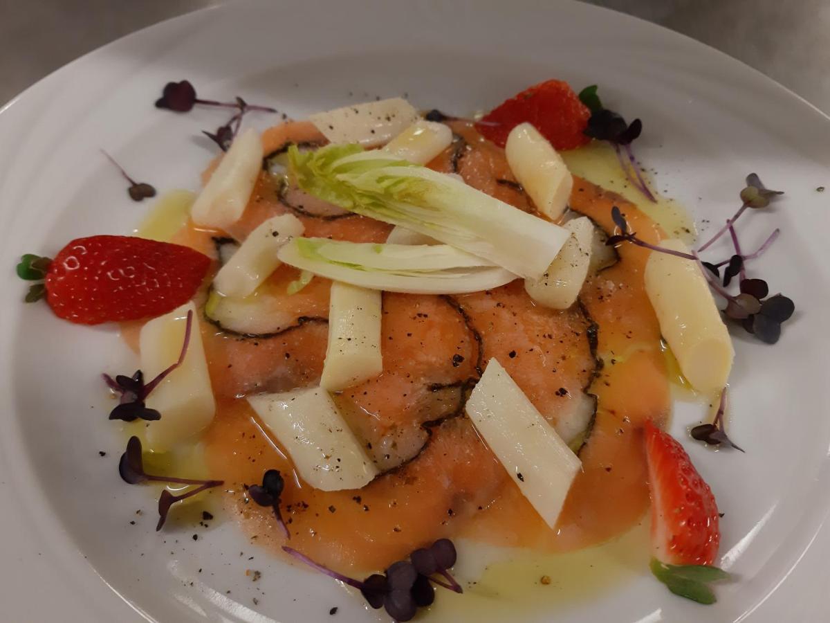 Rossano Boutique Hotel & Ristorante Sachsen bei Ansbach Экстерьер фото